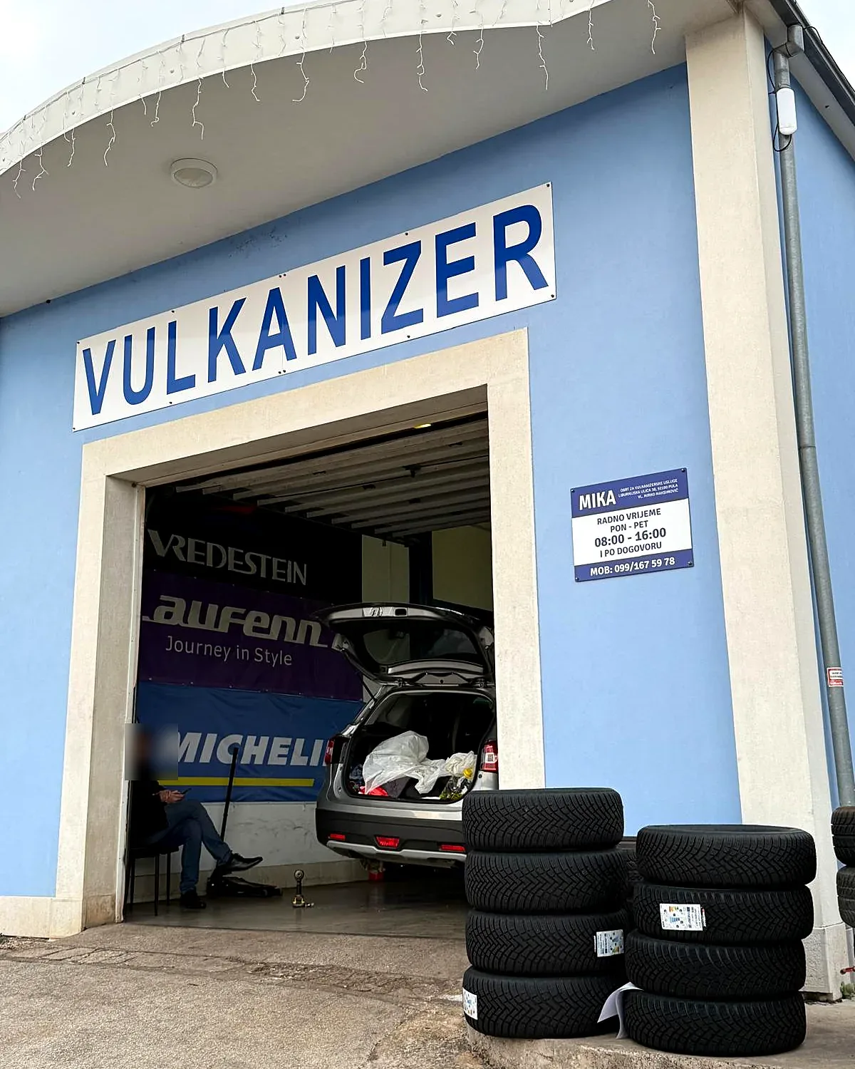 Pročelje vulkanizerske radionice MIKA, Liburnijska 38, Pula